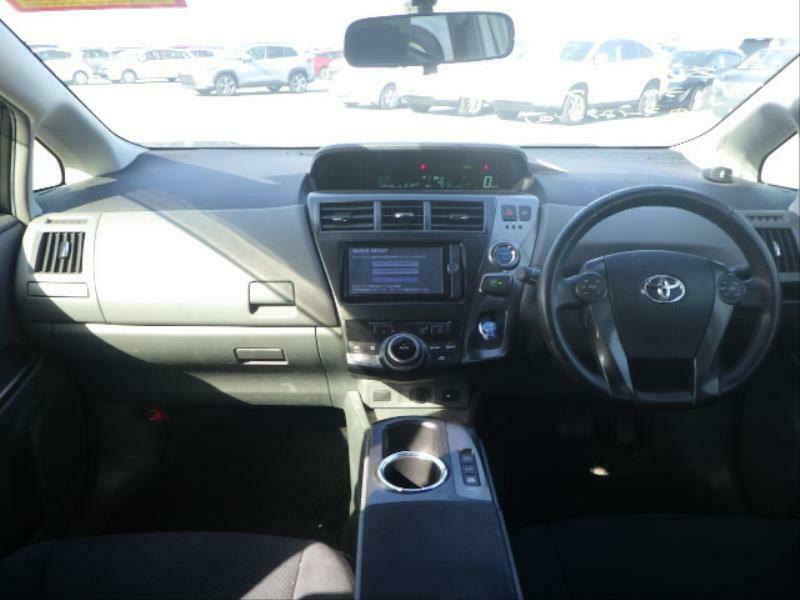 PRIUS ALPHA