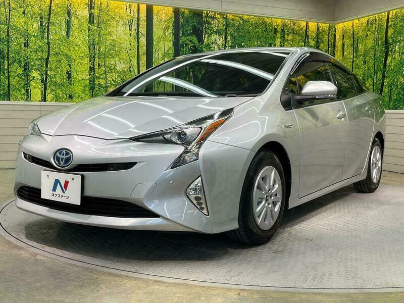 Used 2017 TOYOTA PRIUS ZVW50 | SBI Motor Japan