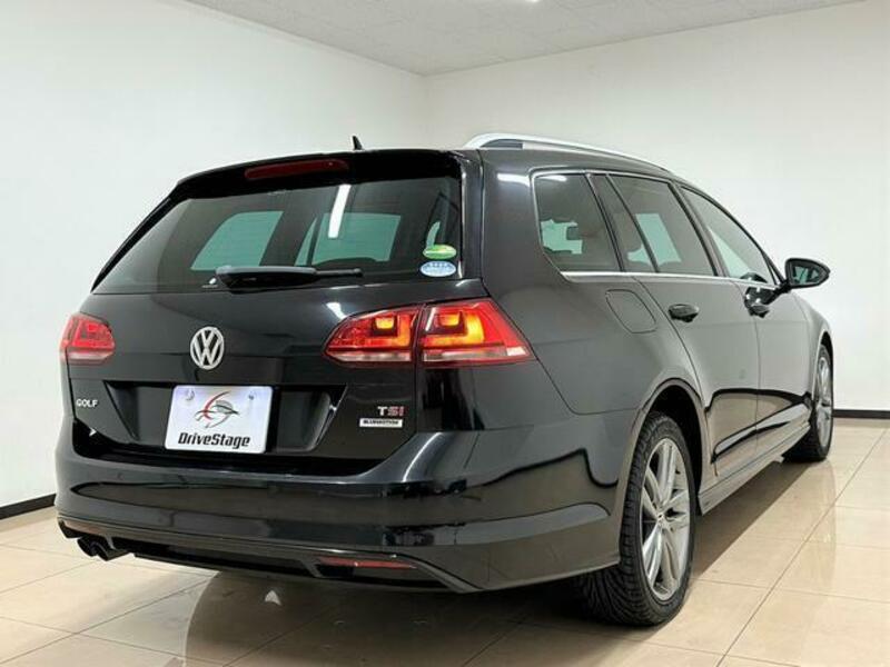 GOLF VARIANT