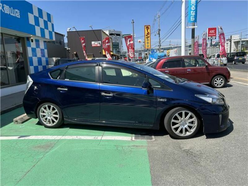 PRIUS PHV