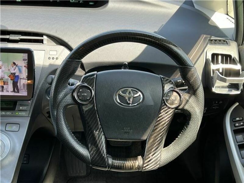 PRIUS PHV