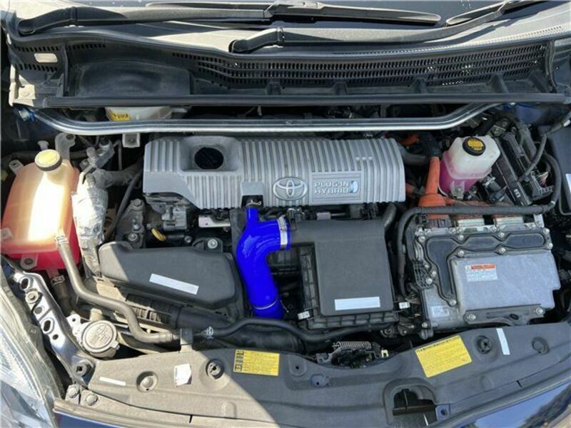 PRIUS PHV