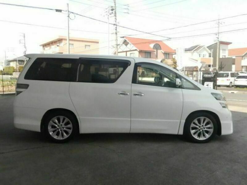 VELLFIRE