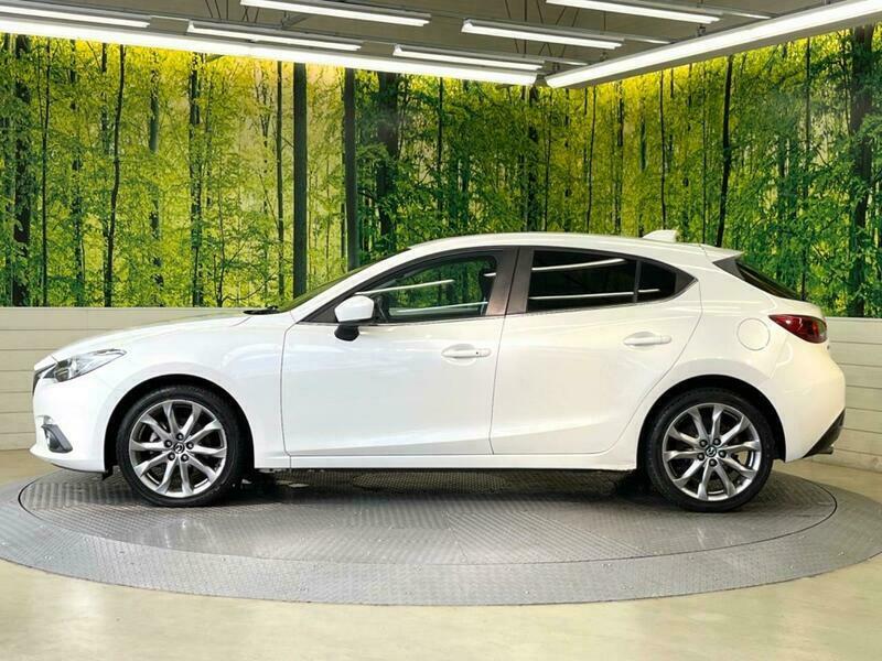 Axela Sport