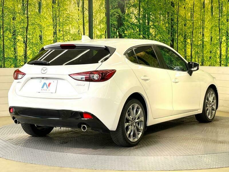 Axela Sport