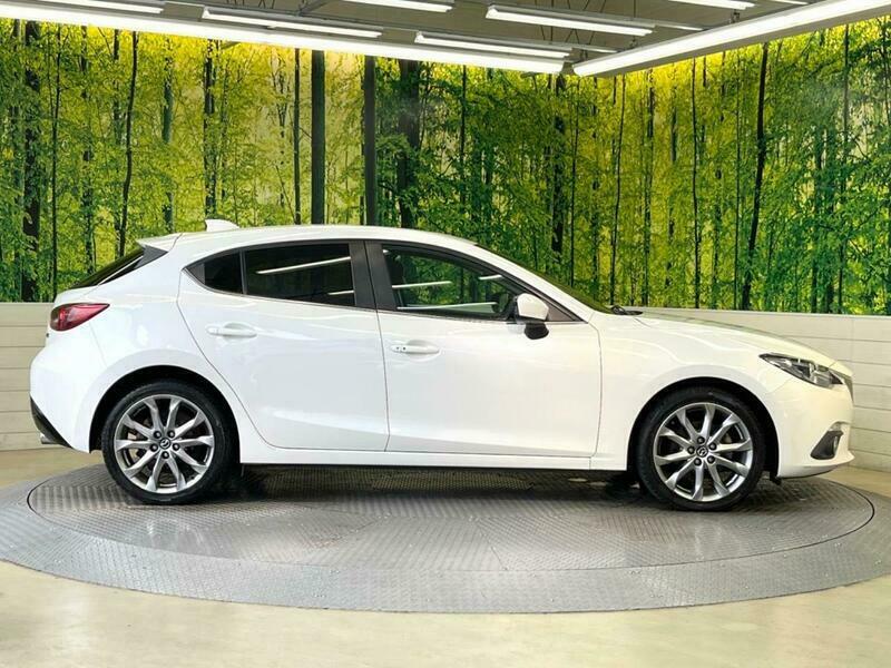 Axela Sport