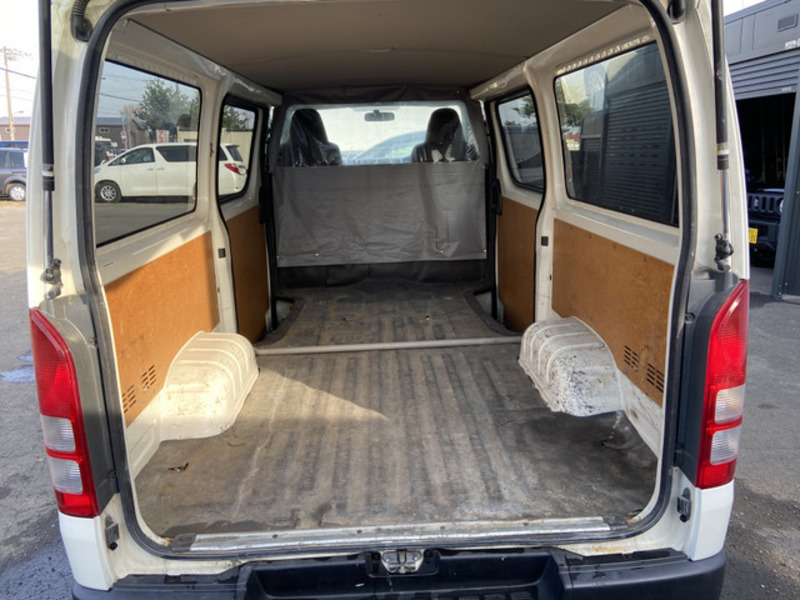 HIACE VAN-10