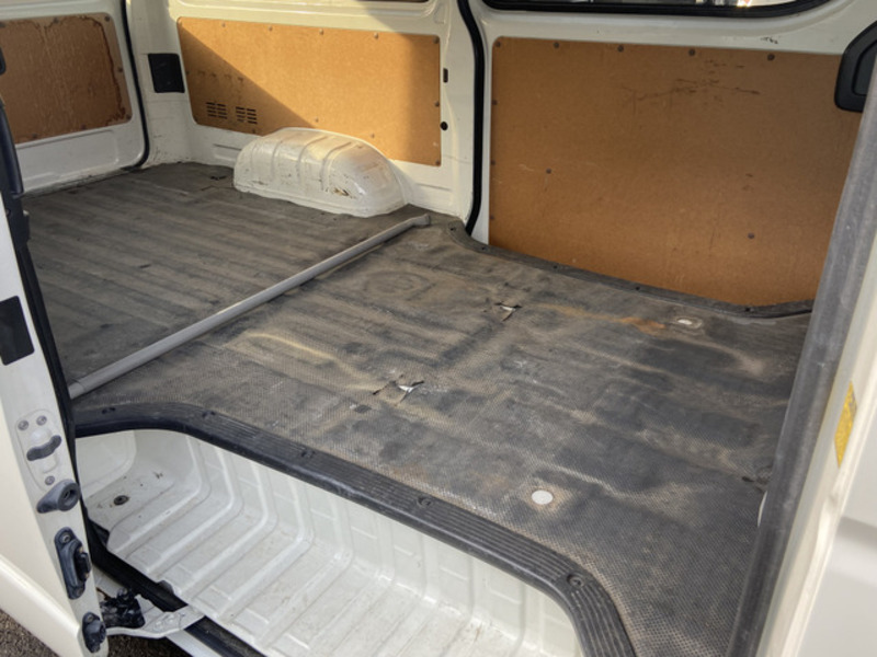 HIACE VAN-13