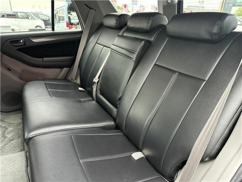 HILUX SURF