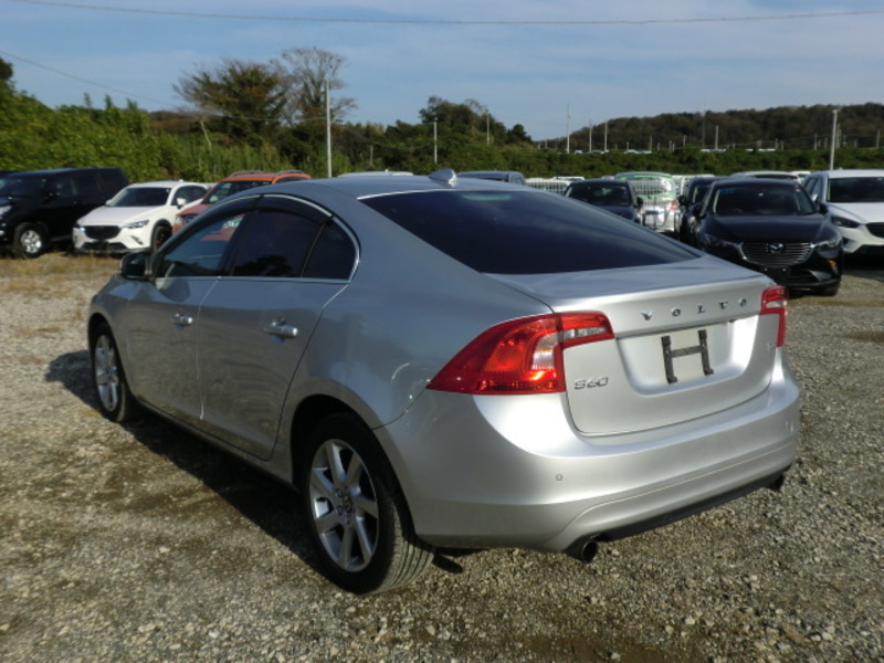 S60