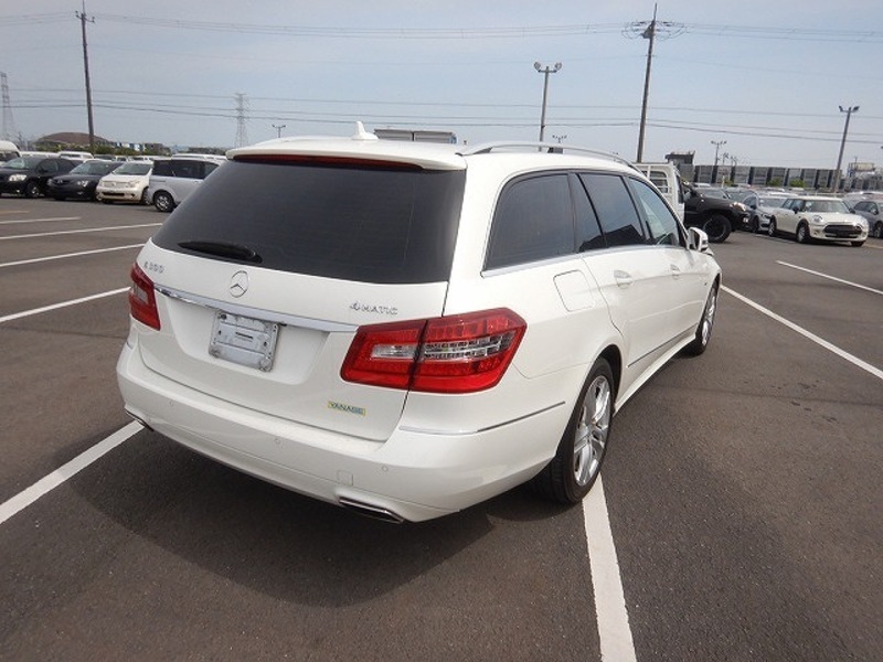 E CLASS STATION WAGON