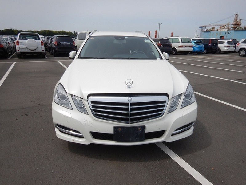 E CLASS STATION WAGON