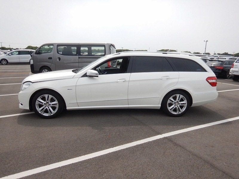 E CLASS STATION WAGON