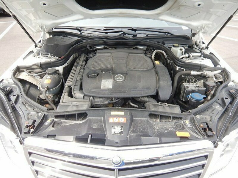E CLASS STATION WAGON