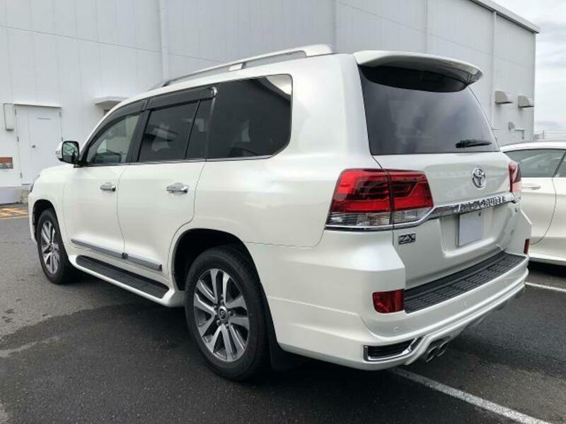 LAND CRUISER-1