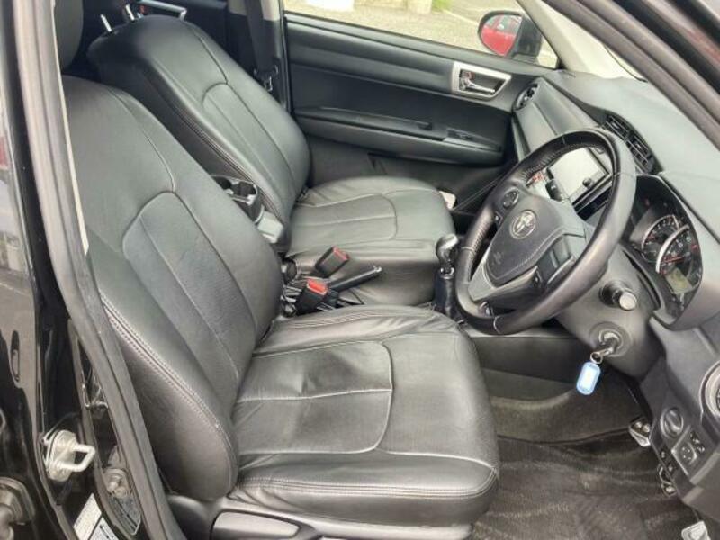 COROLLA AXIO-5