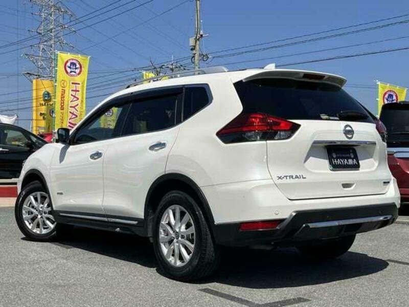 X-TRAIL-17
