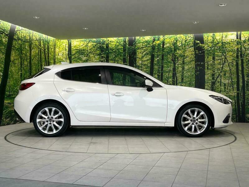 Axela Sport