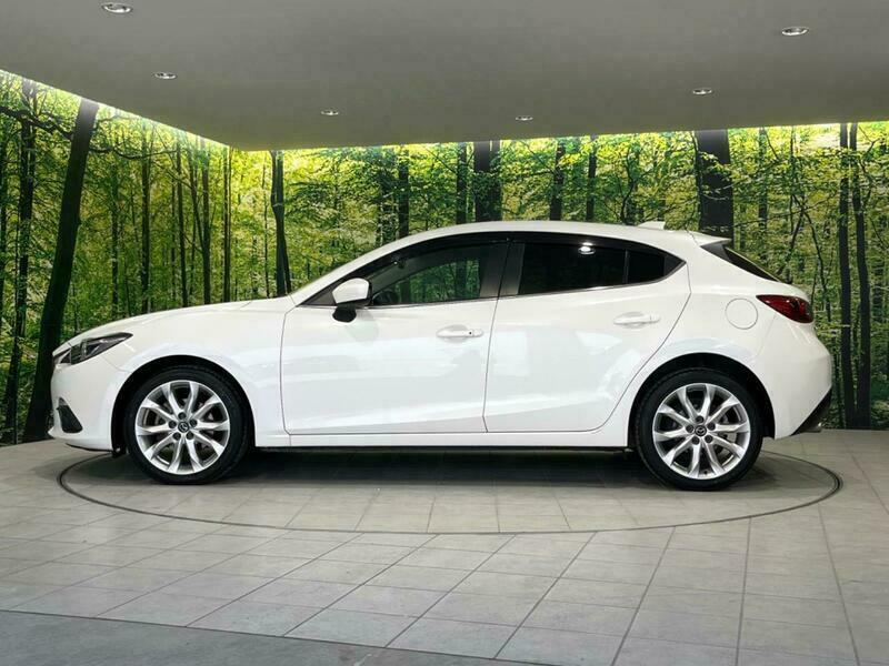 Axela Sport