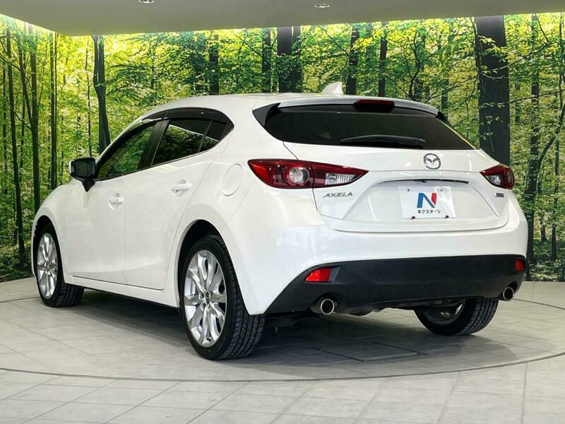 Axela Sport
