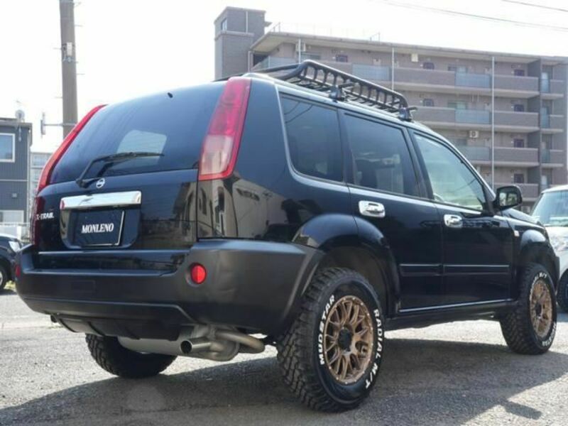 X-TRAIL