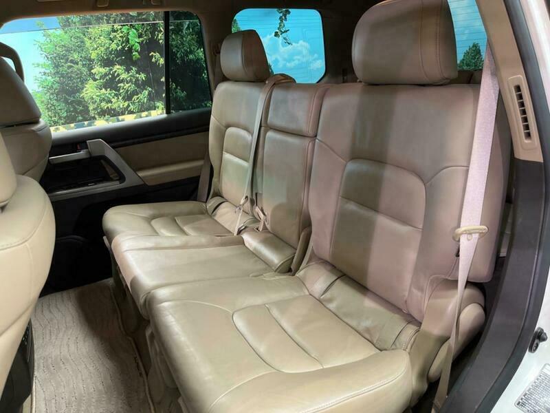 LAND CRUISER