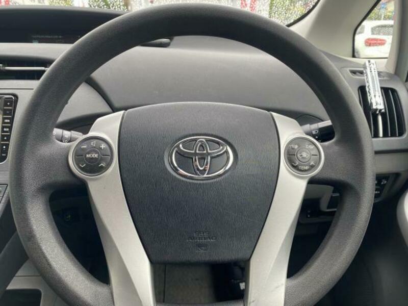 PRIUS-4