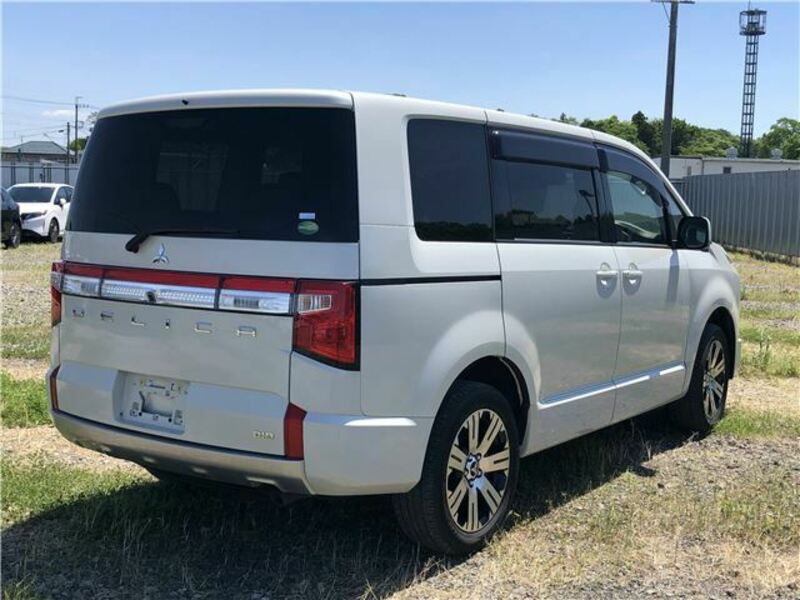 DELICA D5