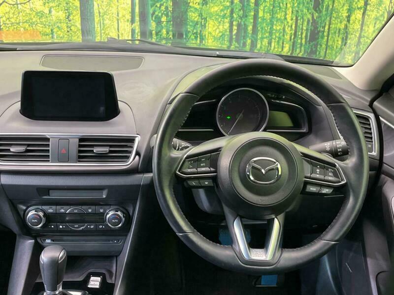 Axela Sport