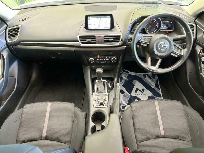 Axela Sport
