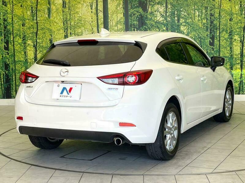 Axela Sport