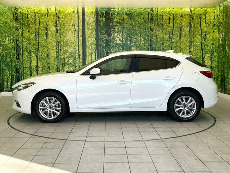 Axela Sport