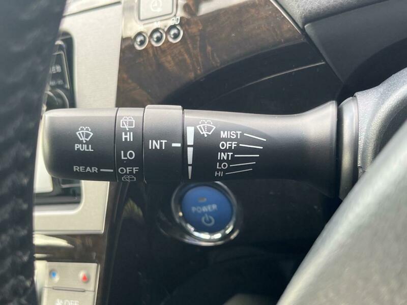PRIUS PHV