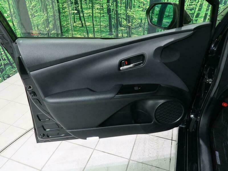 PRIUS PHV-32