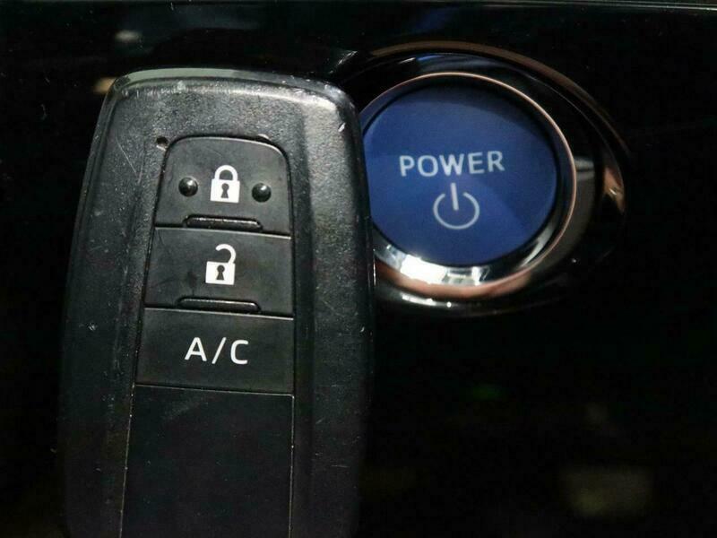 PRIUS PHV-72