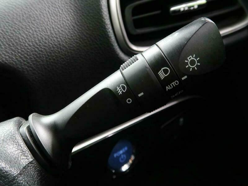 PRIUS PHV-6