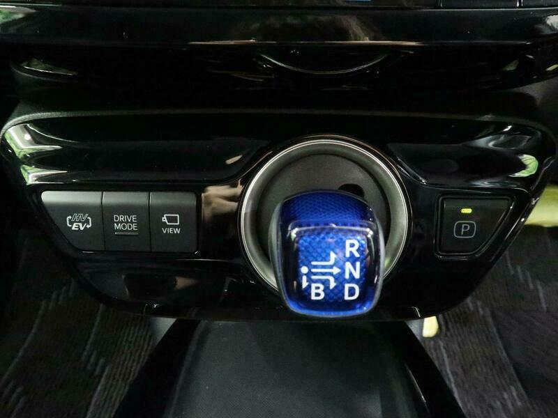 PRIUS PHV-73