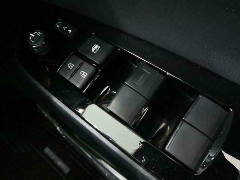 PRIUS PHV-29
