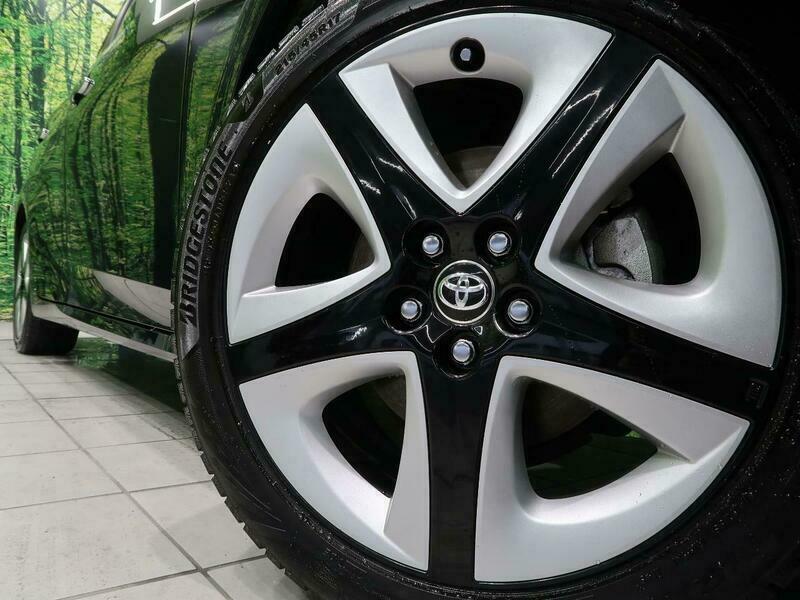 PRIUS PHV-57