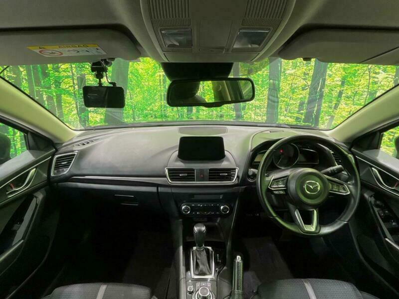 Axela Sport