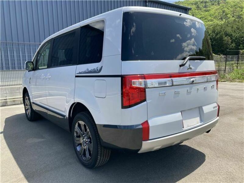 DELICA D5