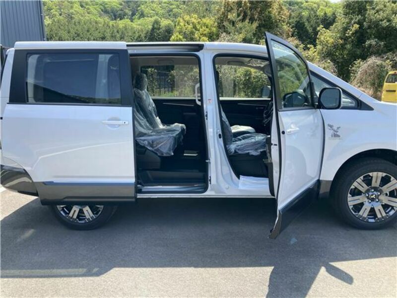 DELICA D5