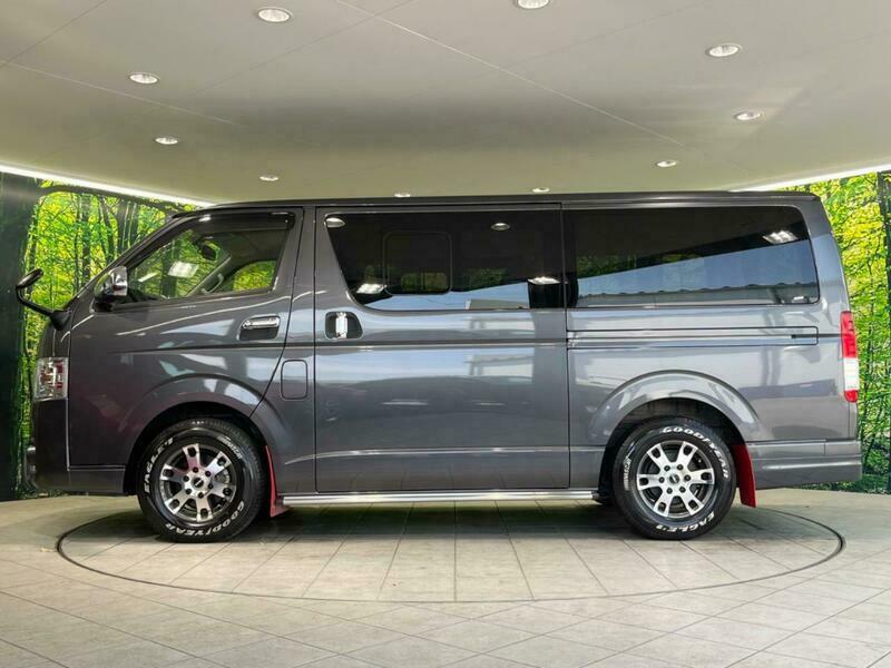 HIACE VAN