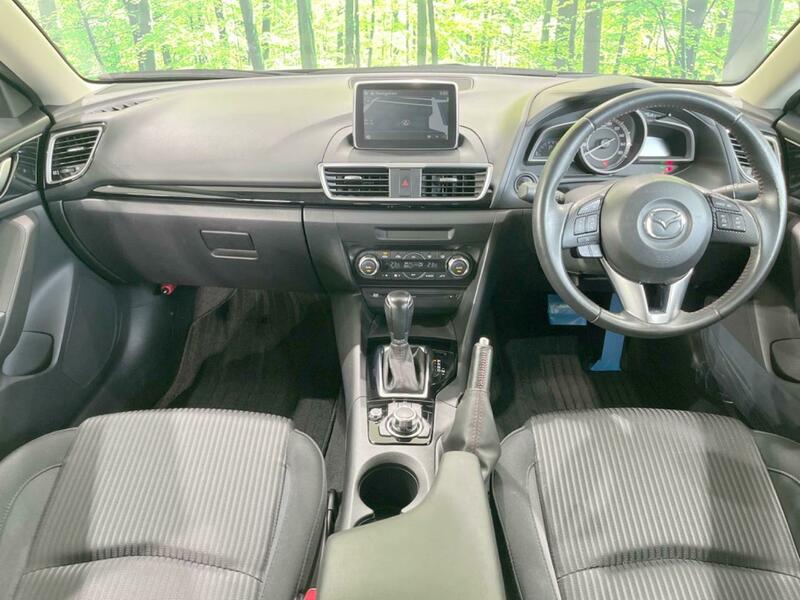 Axela Sport