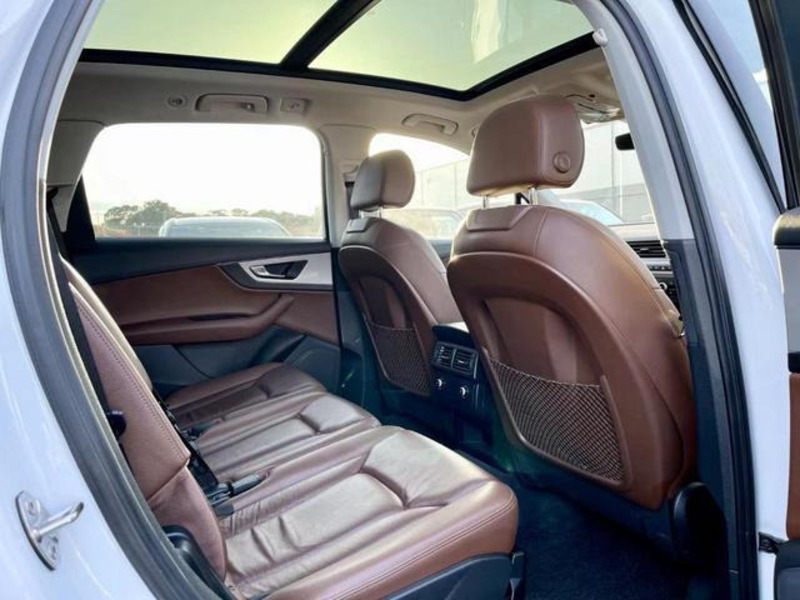 Q7