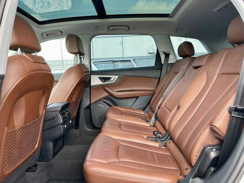 Q7