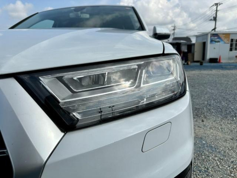 Q7