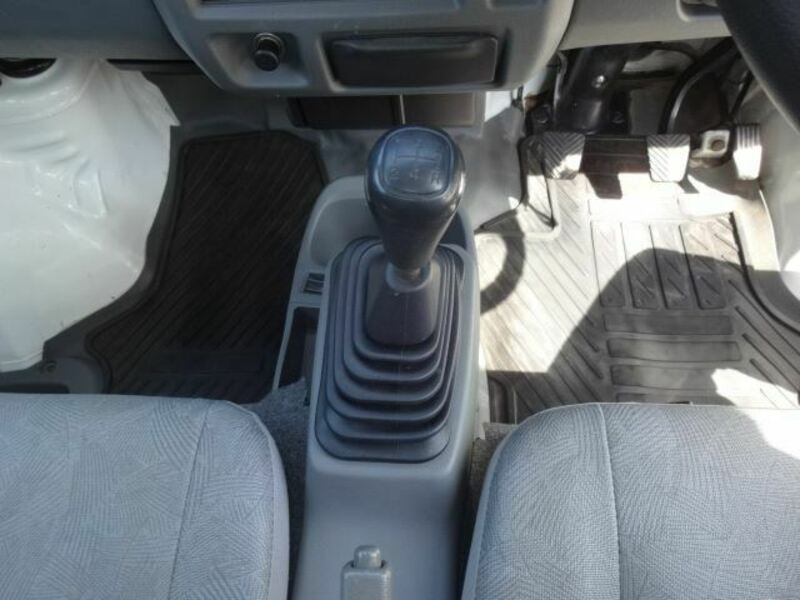 CLIPPER TRUCK