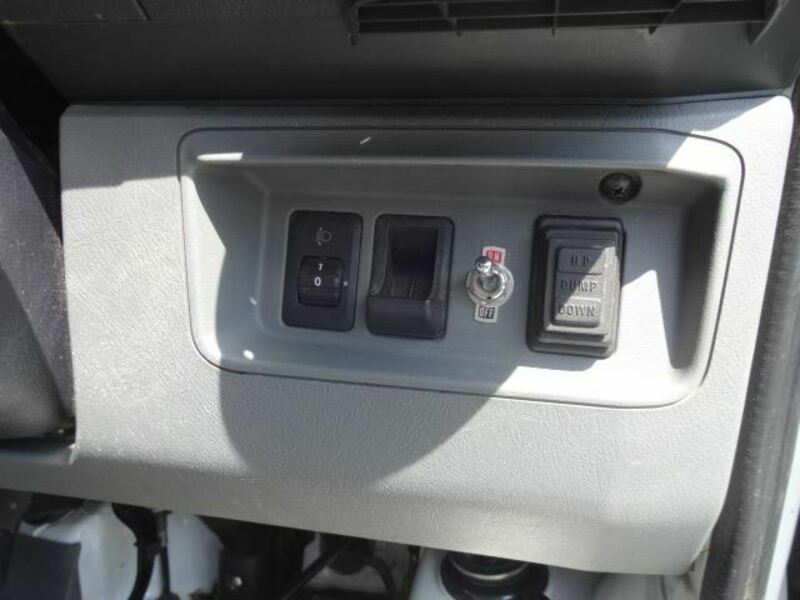 CLIPPER TRUCK