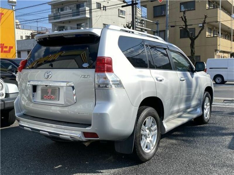 LAND CRUISER PRADO-16